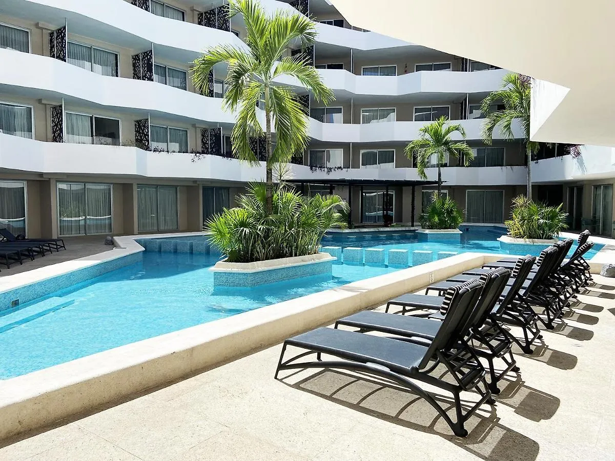 شقة Studio W/Rooftop Pool Only 2 Mins From The Beach بلايا ديل كارمن