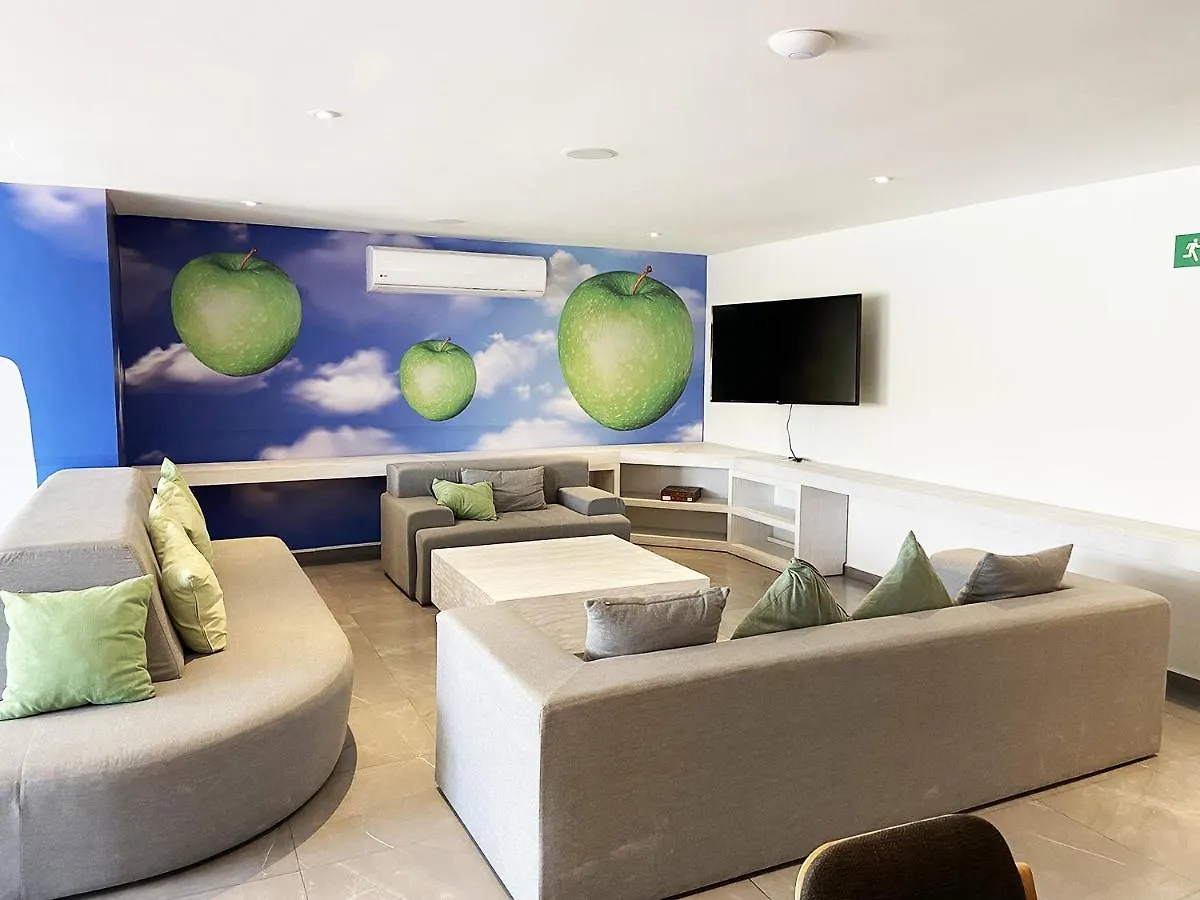 Studio W/Rooftop Pool Only 2 Mins From The Beach بلايا ديل كارمن 0*,