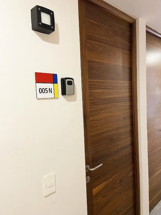 Studio W/Rooftop Pool Only 2 Mins From The Beach بلايا ديل كارمن 0*,  المكسيك