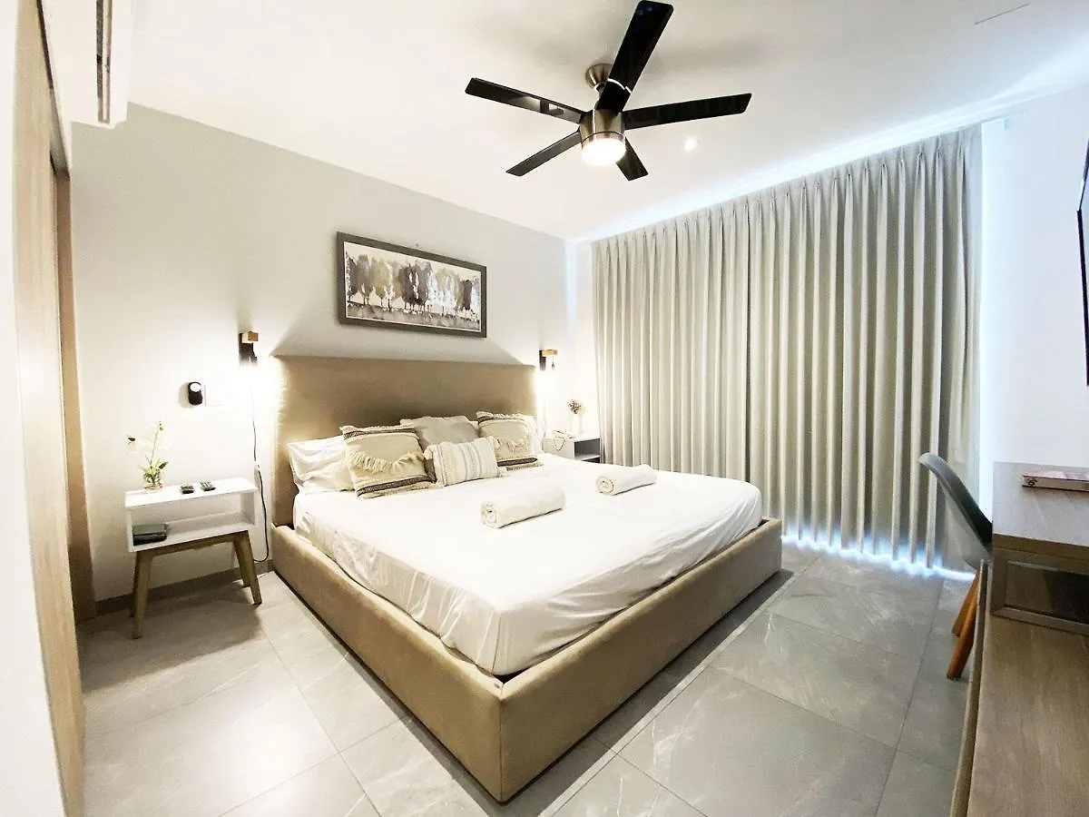 Studio W/Rooftop Pool Only 2 Mins From The Beach بلايا ديل كارمن