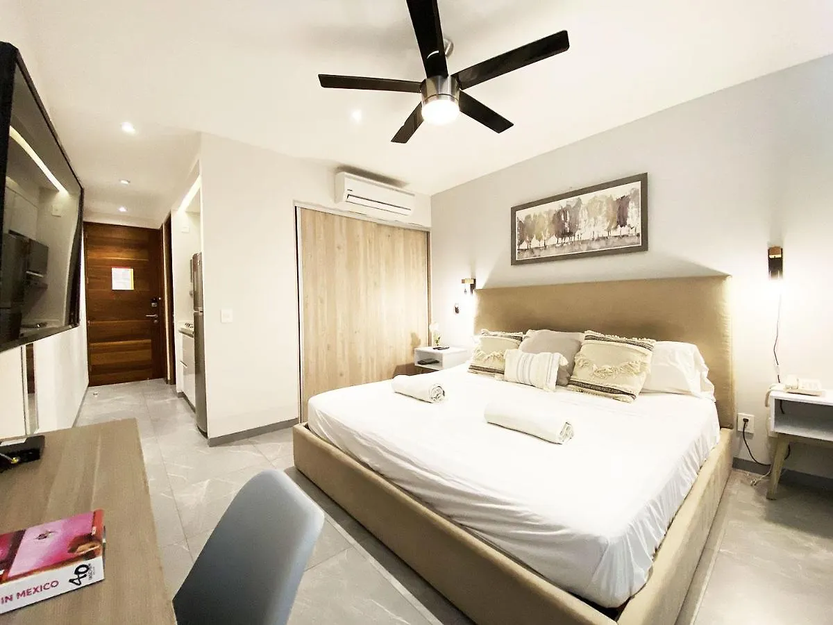 شقة Studio W/Rooftop Pool Only 2 Mins From The Beach بلايا ديل كارمن